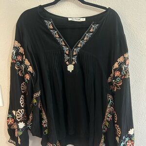 Embroidered Black Top - Three Bird Nest